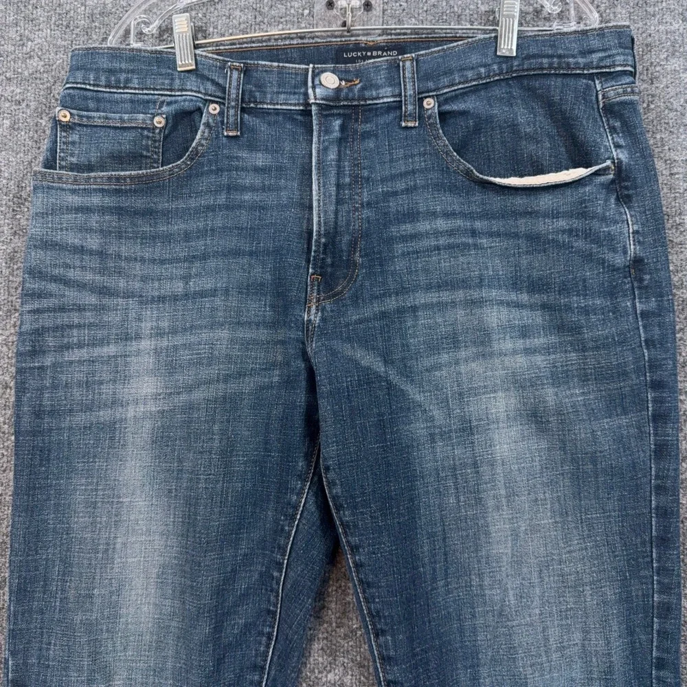 Lucky Brand 223 Straight Jeans Mens 36x28 Blue Medium Wash Denim Classic Fit